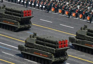 Νατοϊκή επίδειξη ισχύος στη… γειτονιά του Πούτιν