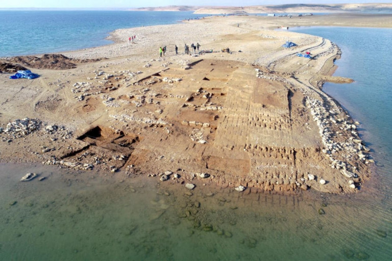 Αρχαία αυτοκρατορική πόλη αναδύθηκε από τα νερά του Τίγρη στο Ιράκ