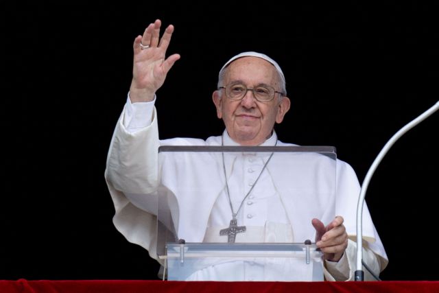 Γιατί φουντώνουν οι φήμες ότι σκοπεύει να παραιτηθεί ο Πάπας