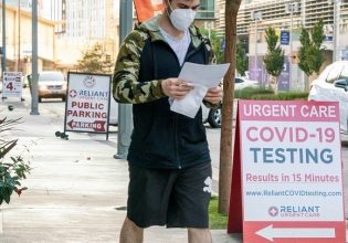 «Έξυπνο» βραχιολάκι ανιχνεύει τον κοροναϊό πριν από τα συμπτώματα