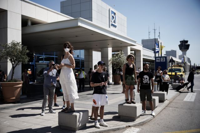 Κοροναϊός: «Θερινό κύμα» απειλεί την Ευρώπη – Πού οφείλεται η νέα έξαρση