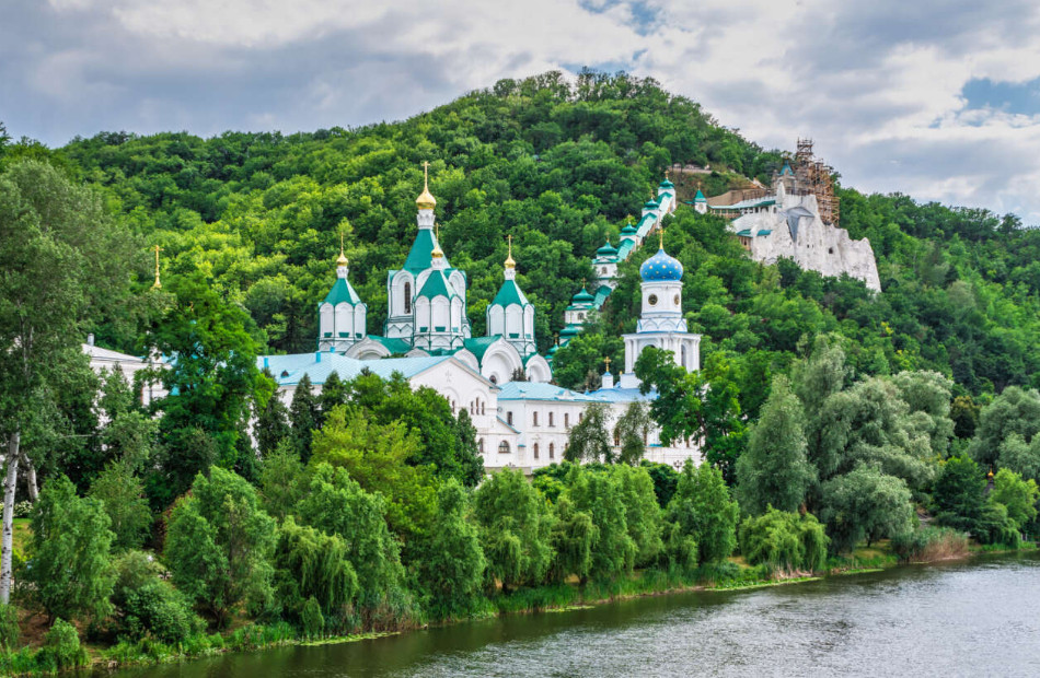 Πόλεμος στην Ουκρανία: Το ορθόδοξο μοναστήρι που οι Ρώσοι βομβάρδισαν τρεις φορές