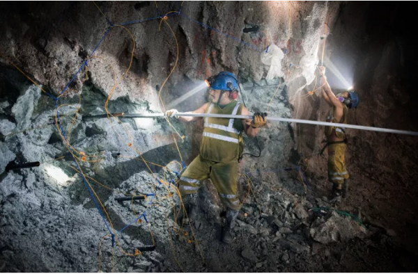 Σοκ στο Περού: Μεταλλωρύχοι αλληλοσκοτώνονται για κοίτασμα χρυσού – 14 νεκροί