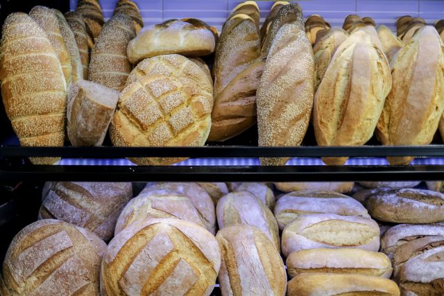 Γεωργαντάς: Εξετάζουμε τη μείωση του ΦΠΑ σε βασικά είδη, όπως το ψωμί