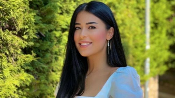 Λατινοπούλου: Ειρωνεύεται για τις γυναικοκτονίες – «Γυναίκα μαχαίρωσε… η πατριαρχία σκοτώνει»