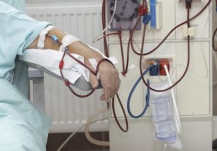 Κραυγή αγωνίας από τους Νεφροπαθείς: Τα νέα κόμιστρα στα ταξί αυξάνουν το κόστος μετακίνησης για τις αιμοκαθάρσεις