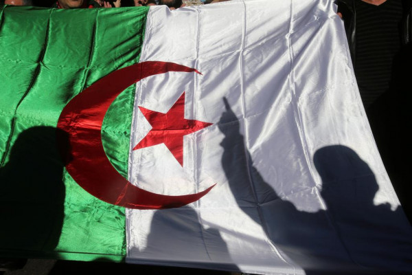 Αλγερία: Τραπεζικός οργανισμός-κλειδί ζητά πάγωμα των εμπορικών συναλλαγών με την Ισπανία