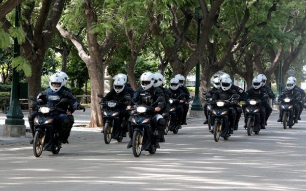 Εξάρχεια: Επίθεση στην ομάδα ΔΡΑΣΗ – «Βροχή» τα χημικά