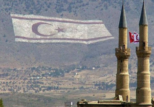 Κύπρος: Πολιτική αναταραχή στα κατεχόμενα με τη φυλάκιση δημοσιογράφου