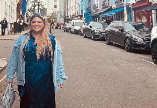 Συνάντηση-έκπληξη για την Δανάη Μπάρκα στο Λονδίνο – Με ποια κόρη διάσημης τραγουδίστριας φωτογραφήθηκε