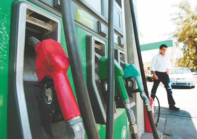 Επιδότηση καυσίμων: «Κλείδωσε» το Fuel Pass για τους επόμενους μήνες