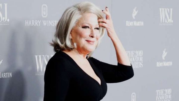 Αμβλώσεις: «Να απαγορευθεί και το Viagra», έγραψε η Μπέτι Μίντλερ σε ανάρτησή της