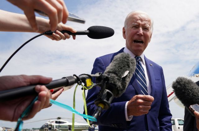 Μπάιντεν: Επαναβεβαίωσε τη στήριξη στον Γκουαϊδό αλλά δεν τον κάλεσε στη Σύνοδο της Αμερικής