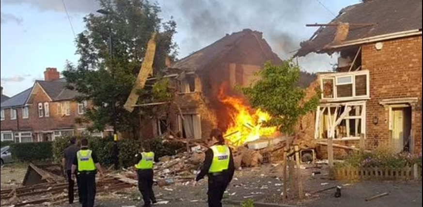 Μπέρμιγχαμ: Καταστράφηκε σπίτι από έκρηξη – Υπάρχουν θύματα ανακοίνωσε η αστυνομία