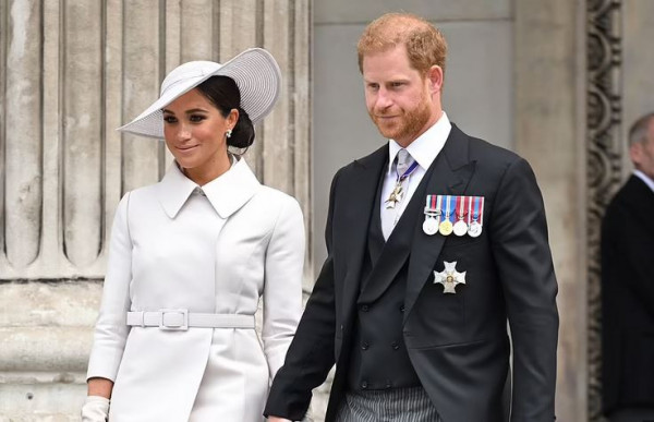 Πλατινένιο Ιωβηλαίο: Χάρι και Μέγκαν έφυγαν πριν ολοκληρωθούν οι εκδηλώσεις για τη Βασίλισσα Ελισάβετ