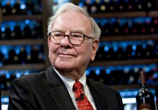 Γουόρεν Μπάφετ: Σπάνε τα κοντέρ οι προσφορές για το δείπνο μαζί του – Τα ξημερώματα κλείνει η δημοπρασία