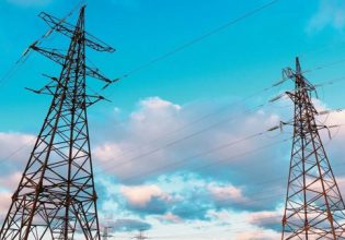 Γεωργιάδης: Η ρήτρα αναπροσαρμογής θα αφαιρείται αυτόματα από τους λογαριασμούς