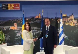 Δένδιας: Η Ελλάδα ασκεί πολιτική αρχών – Στηρίζει την ένταξη Σουηδίας και Φινλανδίας στο ΝΑΤΟ