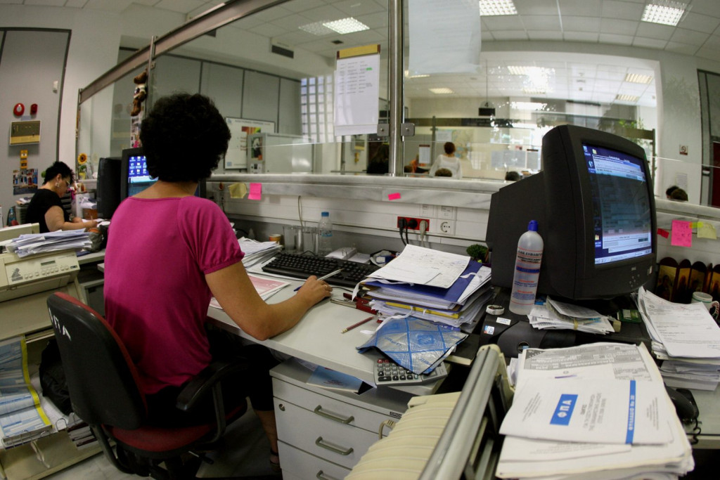 Βουλή: Ψηφίσθηκε από τη ΝΔ επί της αρχής το ν/σ για Δημόσιο και αξιολόγηση υπαλλήλων – Αντιδρά η αντιπολίτευση
