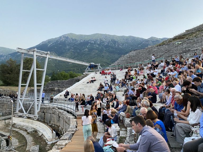 Αποδόθηκε στο κοινό με μια μεγάλη συναυλία το αποκατεστημένο αρχαίο θέατρο της Δωδώνης