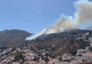 Μεγάλη φωτιά στην Ύδρα – Στο σημείο 2 ελικόπτερα και 2 αεροσκάφη
