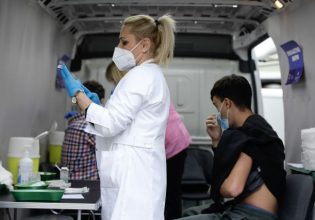 Κοροναϊός: Ανοίγει σήμερα η πλατφόρμα για τη 2η αναμνηστική δόση για ηλικίες 30-59 ετών