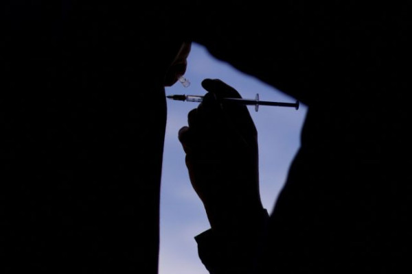 Κοροναϊός: «Τον Σεπτέμβριο πιθανόν να κάνουμε όλοι το νέο εξελιγμένο εμβόλιο» λέει ο υπουργός Υγείας