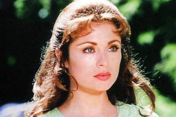 Θυμάστε την Εσμεράλδα; Δείτε πώς είναι σήμερα η 53χρονη ηθοποιός