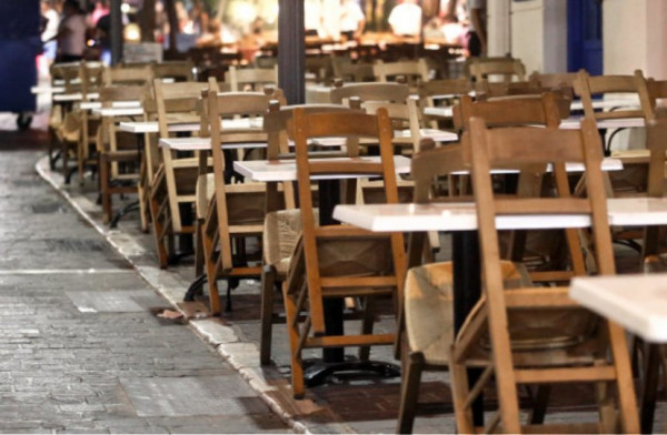Καλλιθέα: Επιπλέον κοινόχρηστος χώρος στα καταστήματα εστίασης