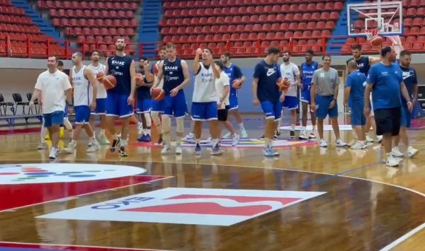 Ενσωματώθηκε και ο Κώστας Αντετοκούνμπο στην Εθνική (vid)