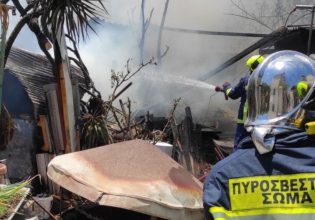 Κρήτη: Μεγάλη κινητοποίηση της Πυροσβεστικής για φωτιά σε πυκνοκατοικημένη περιοχή