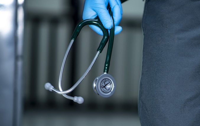 Προσωπικός γιατρός: Διορία έξι μήνες για εγγραφή, αλλιώς αύξηση 20% σε εξετάσεις