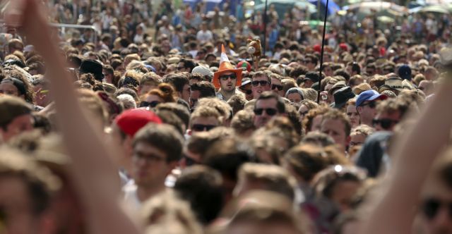 Δεν θα πιστεύτε ποιο είναι το τραγούδι που θέλουν να ακούσουν περισσότερο οι θαμώνες του Γκλάστονμπέρι