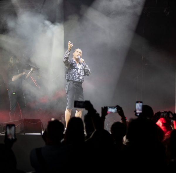 Γιώργος Μαζωνάκης: Πρεμιέρα της περιοδείας με sold out από Θεσσαλονίκη