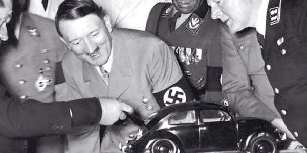 Volkswagen «Σκαραβαίος»: Το αυτοκίνητο που κατασκεύασε για τους ναζί ο Πόρσε και κατέκτησε τον κόσμο