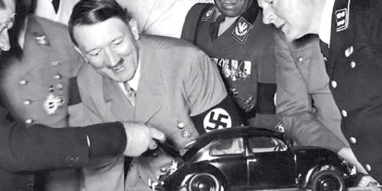 Volkswagen «Σκαραβαίος»: Το αυτοκίνητο που κατασκεύασε για τους ναζί ο Πόρσε και κατέκτησε τον κόσμο