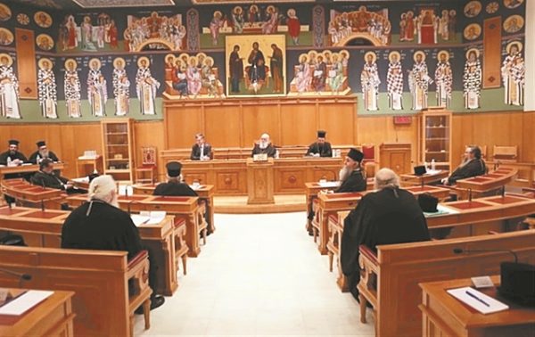 Ιερά Σύνοδος: Σήμα κινδύνου για ψευδοπροφήτες