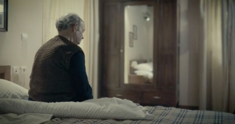 Ιστορία μοναξιάς: Ηλικιωμένη κάλεσε το 100… για να ζητήσει λίγο νερό