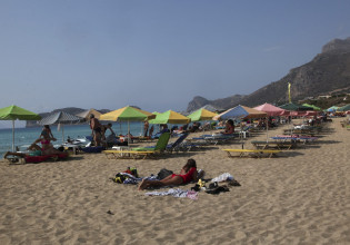 Κρήτη: Ολλανδός τουρίστας τα «έτσουξε» και η γυναίκα του τον… έκλεψε και τον άφησε στο νησί