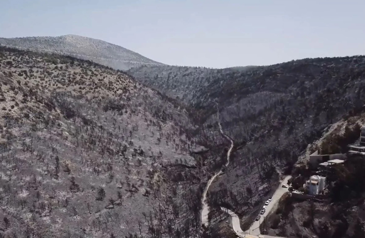 Φωτιά σε Βούλα και Βάρη: Αποκαρδιωτικές εικόνες από τον Υμηττό - Συγκλονιστικό βίντεο από drone