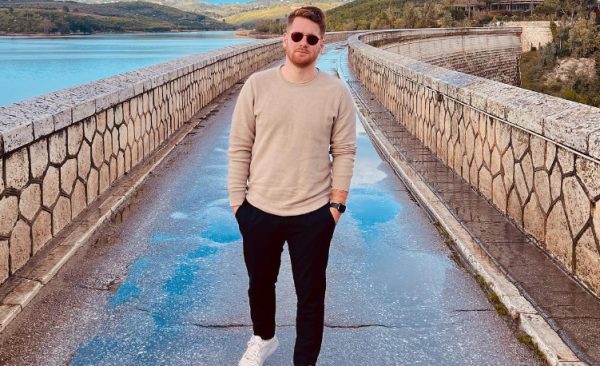 Τζέιμς Καφετζής: Κατηγορεί κτηνίατρο ότι σκότωσε τον σκύλο του