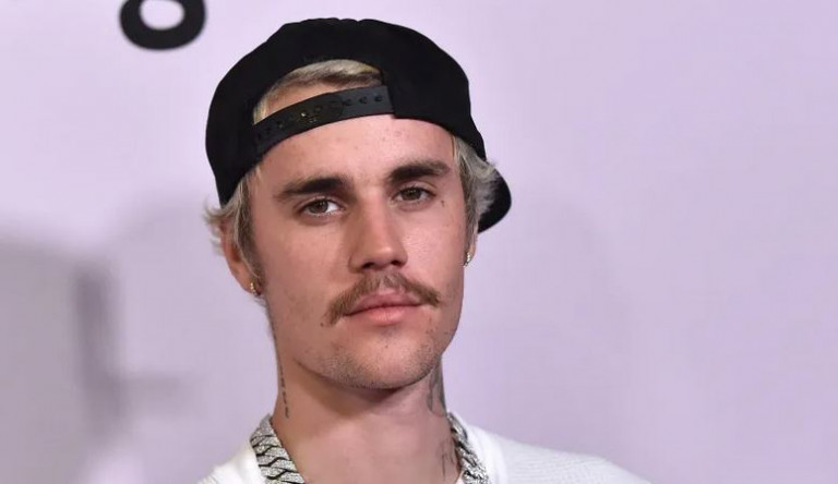 «Δάκρυσα όταν είδα το βίντεο» – Τι λέει Βρετανίδα που πάσχει από το σύνδρομο που «χτύπησε» τον Τζάστιν Μπίμπερ