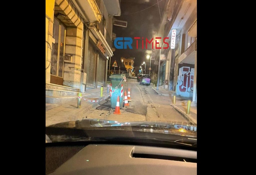 Θεσσαλονίκη: Εκλεισαν... την τρύπα στο οδόστρωμα με τον κάδο απορριμμάτων