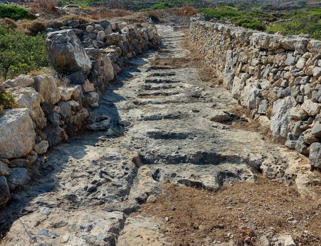 Αναβιώνουν 50 χιλιόμετρα αρχαίων μονοπατιών στο Δήμο Κάσου