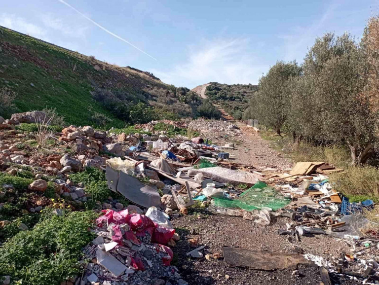 Μάλια: Εντοπίστηκε και καθαρίστηκε παράνομη χωματερή
