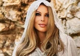 Κέλλυ Κελεκίδου: Φωτογραφία στο πλευρό της Ρίτας Σακελλαρίου σε ηλικία 17 ετών