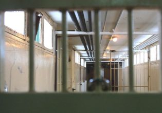 Θεσσαλονίκη: Συνελήφθη 32χρονη – Είχε κρύψε σε κορδόνι του παντελονιού μικροδέμα κάνναβης