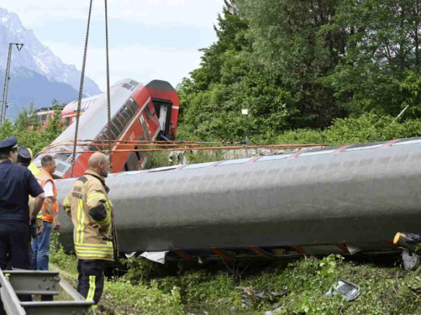 Ιράν: Τουλάχιστον δεκαεπτά νεκροί από εκτροχιασμό τρένου – Δεκάδες τραυματίες