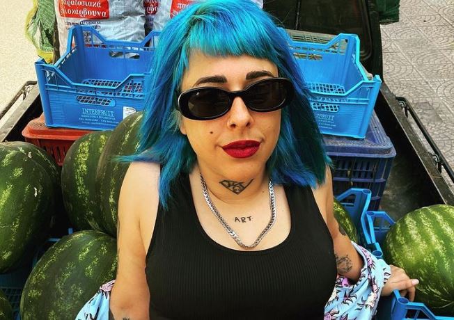 Super Κική: «Ήθελε να γελάει με την κατάντια μου ως σερβιτόρα» – Το σχόλιο που προκάλεσε σάλο