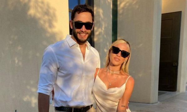 Κόνι Μεταξά – Μάριος Καπότσης: Όλες οι λεπτομέρειες του γάμου τους που θα γίνει στην Κρήτη